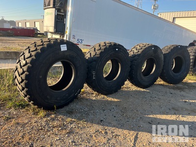 Quantity of (4) 20.5R25 を見 Tires