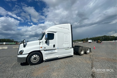 2018 Freightliner Cascadia 125 6x4 トラックトラクター（T/A）