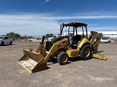 2012 Cat 420E 4x2 Graaflaadmachine