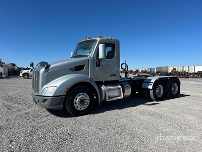 2022 Peterbilt 579 6x4 Day Cab Truck Tractor