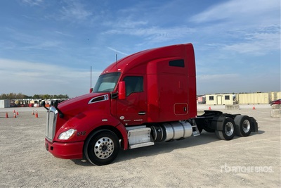 2020 Kenworth T680 6x4 Cabeza Tractora Cabina Dormitorio