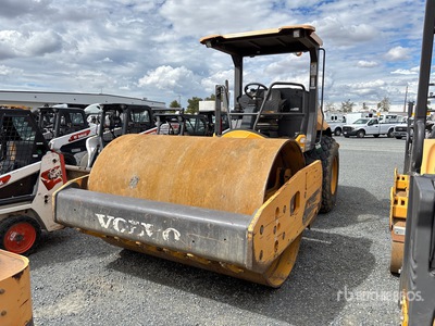 2018 Volvo SD115B Smooth Drum Compactor