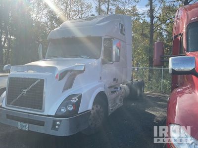 2013 Volvo VNL 6x4 tandem axle sleeper tractor T/A Sleeper Truck Tractor