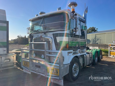 2007 Kenworth K104B 6x4 トラックトラクター（T/A）