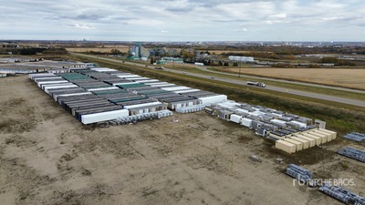 2011 Northern Trailer Frameless 700 Person Multi-Level Executive Style Camp - 8 Dorms Mobile Camp
