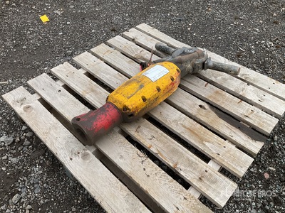 2018 Atlas Copco TEX280PE Pneumatic Démolisseur