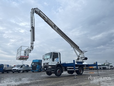 2003 Cela TJ320 30 m on 2003 Iveco ML180 4x2 Bucket Truck