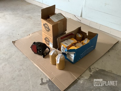 (8) Cat 7E-9763 Filters & (2) Truck-Lite 07415 Tail Lights