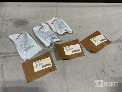 (200) Raychem 222D242250 Heat Shrink Boots & (558) 00115093534 Terminal Lugs