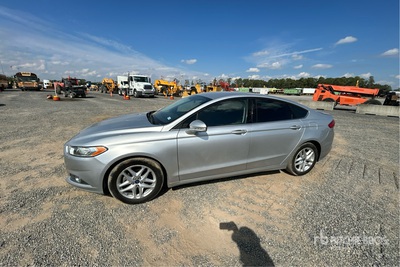 2015 Ford Fusion SE 自動車