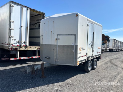 2010 11 ft T/A Enclosed Trailer