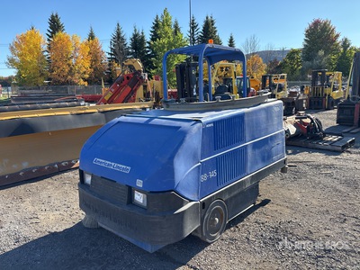 2004 American-Lincoln SC7750 Ride-On Floor Sweeper