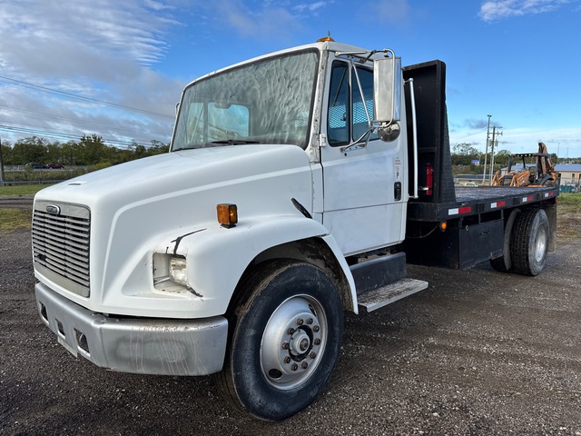 2000 Freightliner FL70 4x2 Flatbed Truck