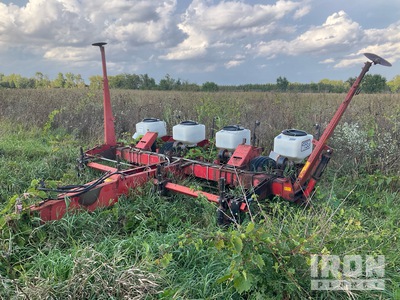 White 5100 4 Row Planter