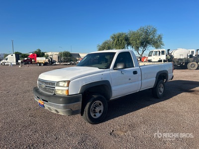 2005 Chevrolet Silverado 2500HD 4x2 Pickup