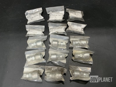 (385) Oshkosh Defense 1AA10FJ10 Tube to Hose Straight Adapters
