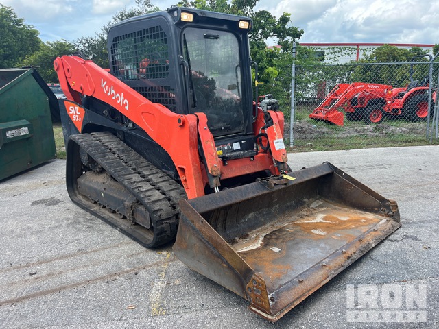 MINI CARGADOR SOBRE ORUGAS 2023 KUBOTA SVL972HFC