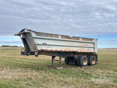 2000 Canuck 24 ft T/A kiep aanhangwagen