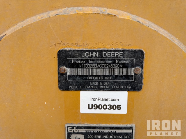 MINI CARGADOR SOBRE RUEDAS 2013 JOHN DEERE STEER