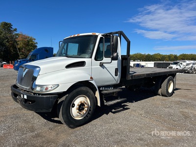 2004 International 4300 4x2 Flatbed Truck