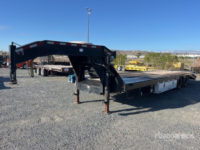 2020 Big Tex 25GN25BK5MR 30 ft T/A Gooseneck مقطورة معدات