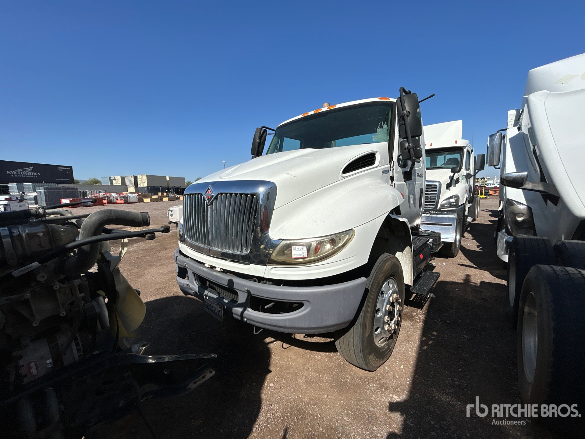 2010 International 8500 4x2 S/A Day Cab Truck Tractor (Inoperable)