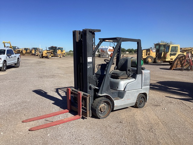 2006 Nissan MCUG1F2F36LV 6615 lb Cushion Tire Forklift