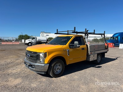 2019 Ford F-250 XL 4x2 Flatbed Truck