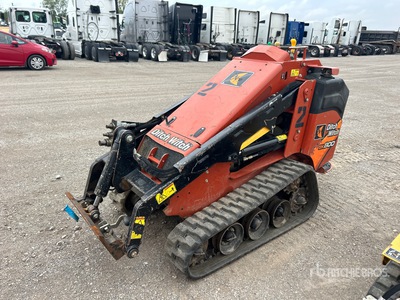 2020 Ditch Witch SK800 Mini Compact Track Loader