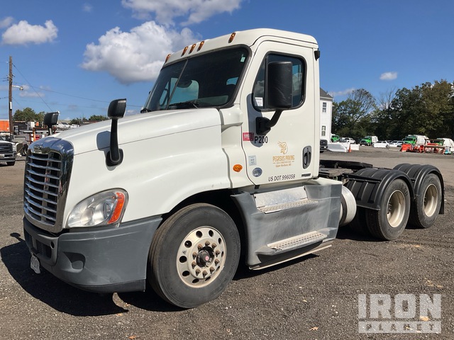 CAMIóN 2016 FREIGHTLINER