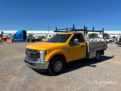 2019 Ford F-250 XL 4x2 Flatbed Truck