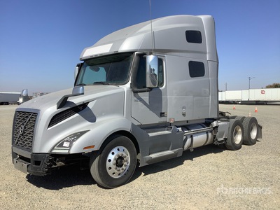 2020 Volvo VNL760 6x4 T/A Sleeper Truck Tractor