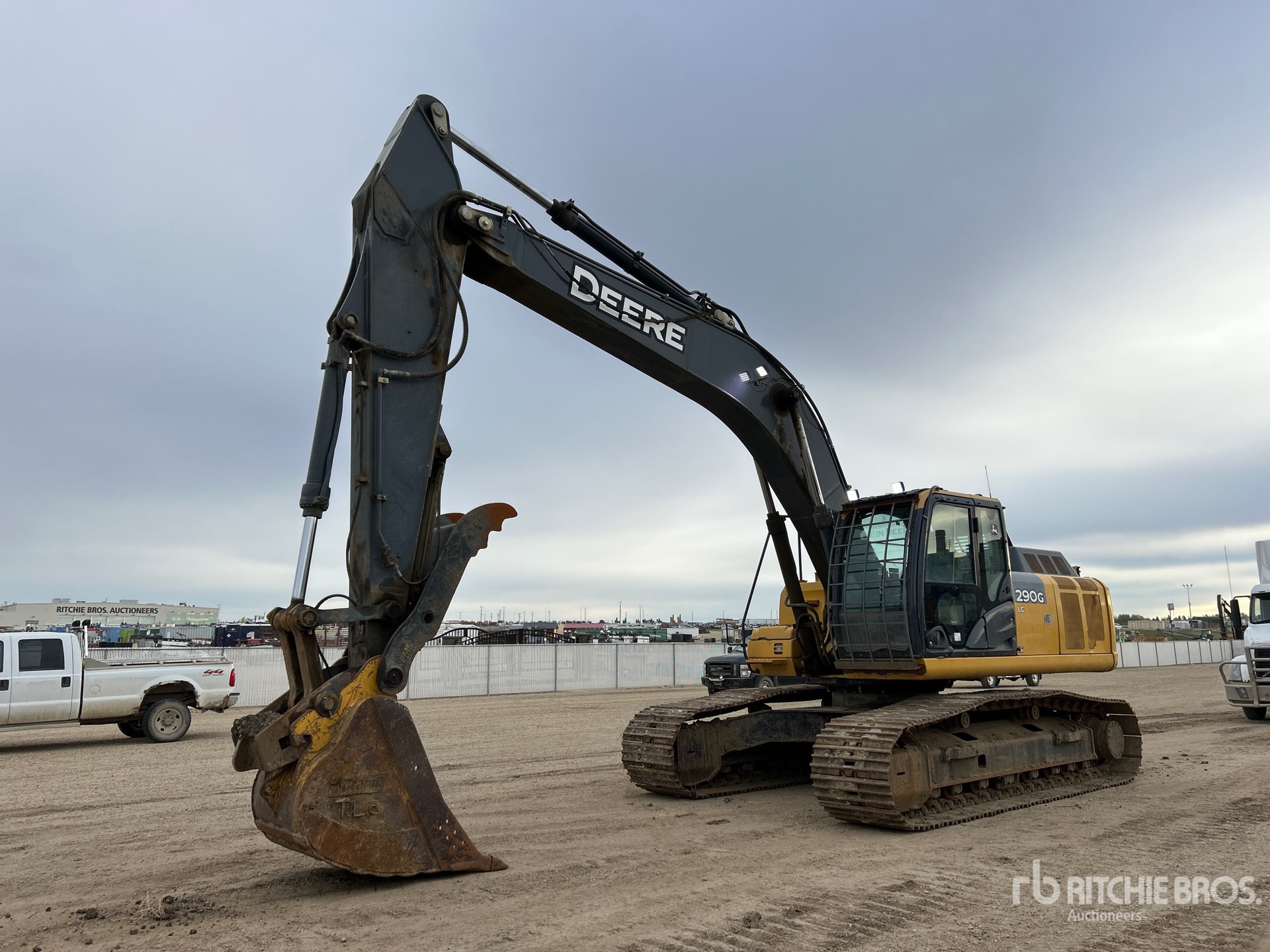 2012 John Deere 290GLC حفارة بجنزير