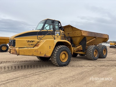 2005 Cat 735 شاحنة قلابة مفصلية