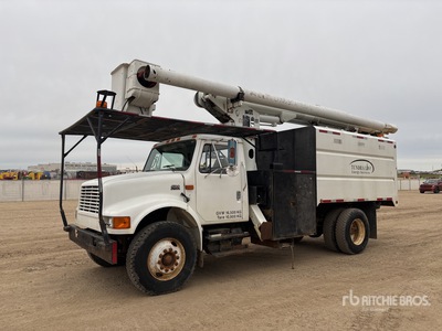 1999 Altec LR11155 55 ft on 1999 International 4700 4x2 Forestry Podnośnik Koszowy