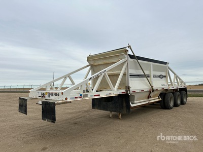 2013 Centerline 39 ft Tri/A مقطورة للتفريغ السفلي