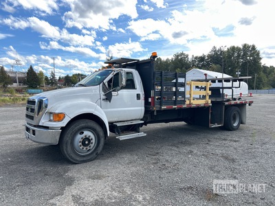 2005 Ford F-650 XLT Attenuator Truck (Inoperable)