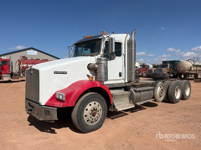 2010 Kenworth T800 8x4 4-Achs Sattelzugmaschine
