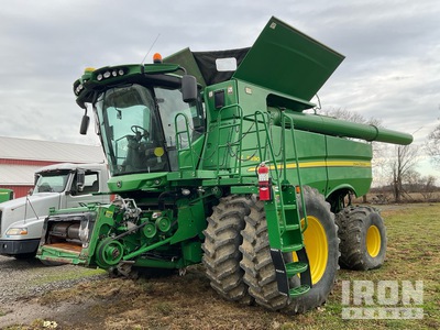 2014 John Deere S690 4x4 Combine Harvester (Inoperable)