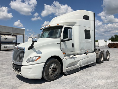 2021 International LT625 6x4 Tractocamion con Dormitorio / T/A Sleeper Truck Tractor