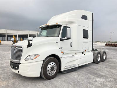 2021 International LT625 6x4 Tractocamion con Dormitorio / T/A Sleeper Truck Tractor