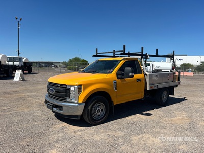 2019 Ford F-250 XL 4x2 Flatbed Truck