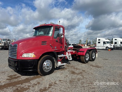 2014 Mack CXU613 6x4 Day Cab Prime Mover