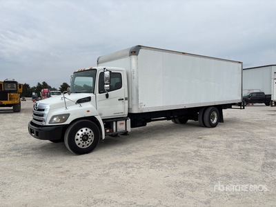 2016 Hino 338 4x2 Van Truck