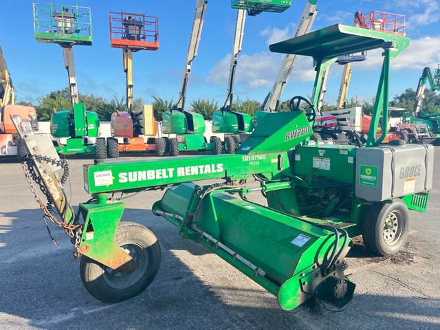 2019 Broce BW260 Self-Propelled Broom 2019 Broce BW260 Self-Propelled Broom