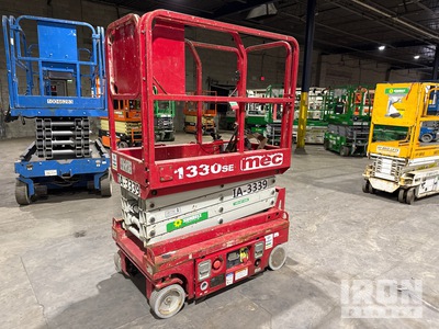 2017 MEC 1330SE Electric Scissor Lift (Inoperable)