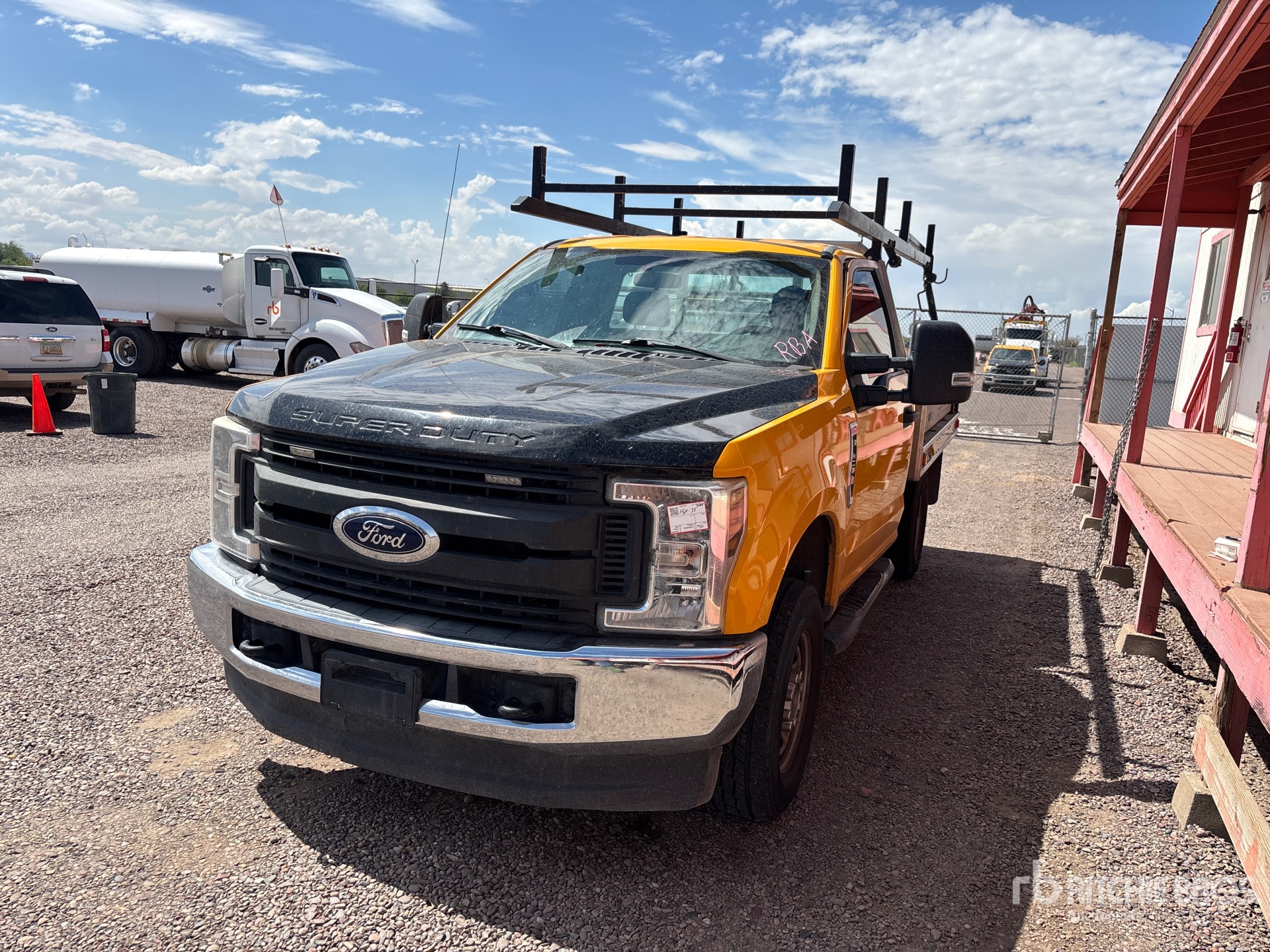 2019 Ford F-250 4x4 Flatbed Truck