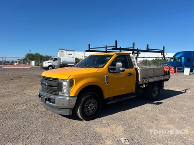 2019 Ford F-250 XL 4x4 Flatbed Truck