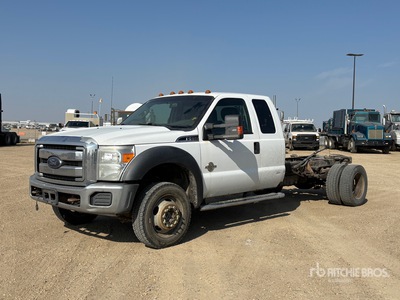 2012 Ford F-550 XLT 4x4 Crew Cab Cabina y chasis