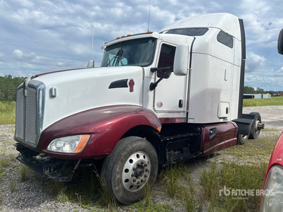 2013 Kenworth T660 6x4 T/A Sleeper Truck Tractor